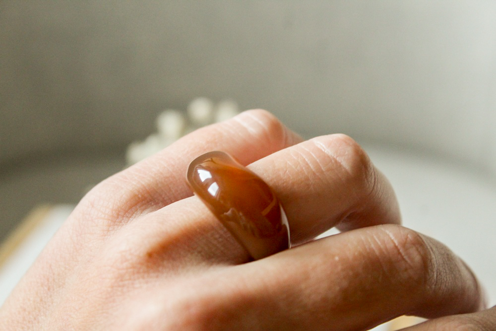 Brązowy pierścionek jesienny - obrazek 5